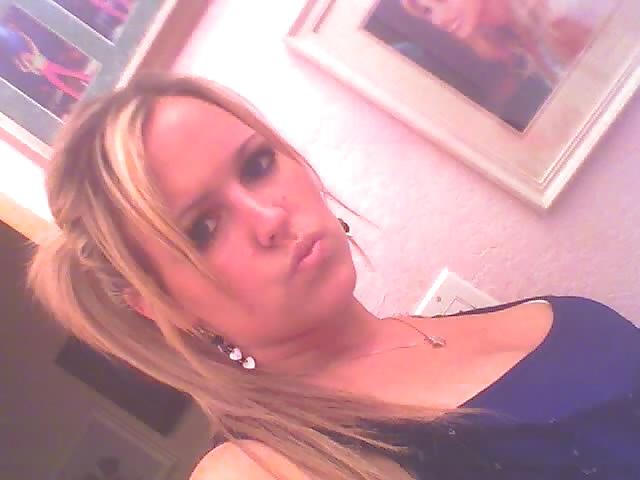 9P Pretty Amateur Teen Jen