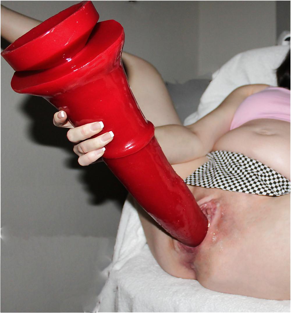 7P 7 Month Pregnant, Huge Dildo, Gaping