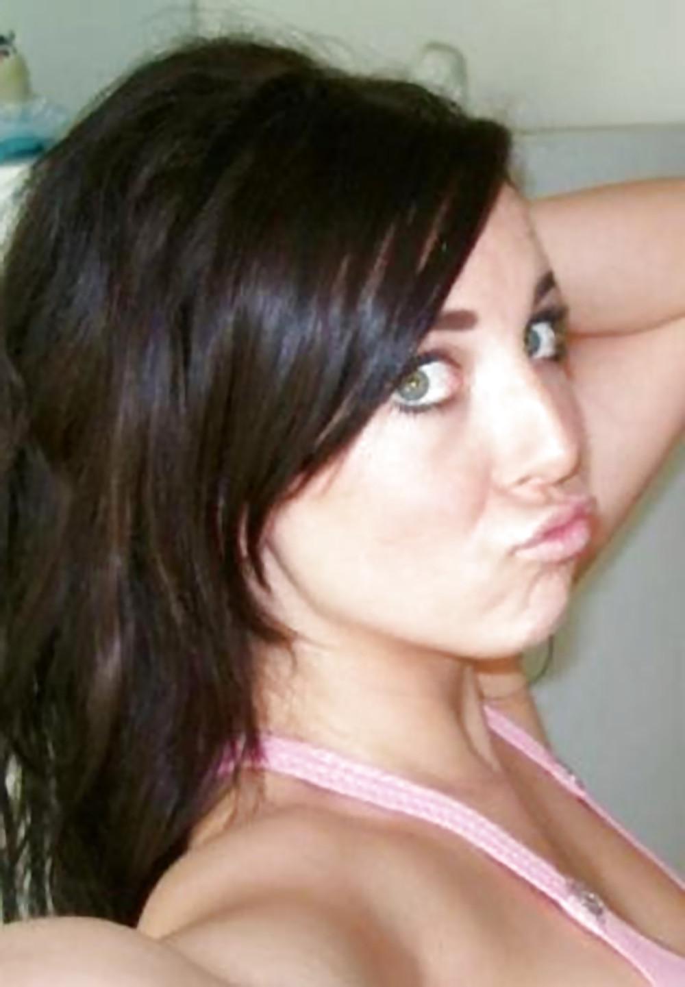 25P Pretty Amateur Teen Kimmy