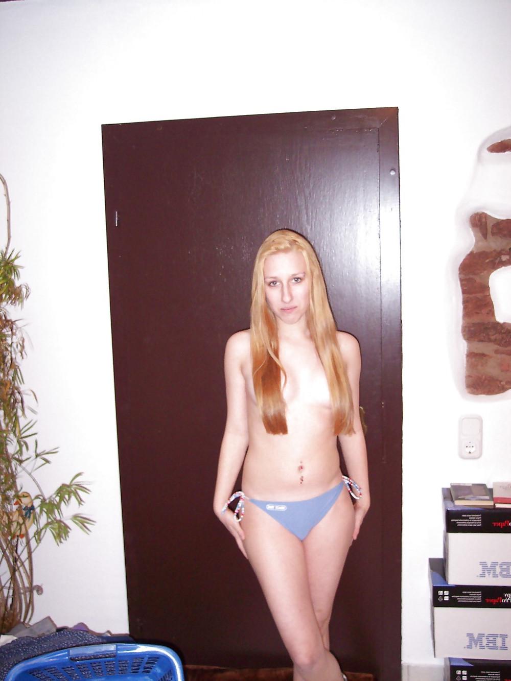 24P Pretty Amateur Teen Kora