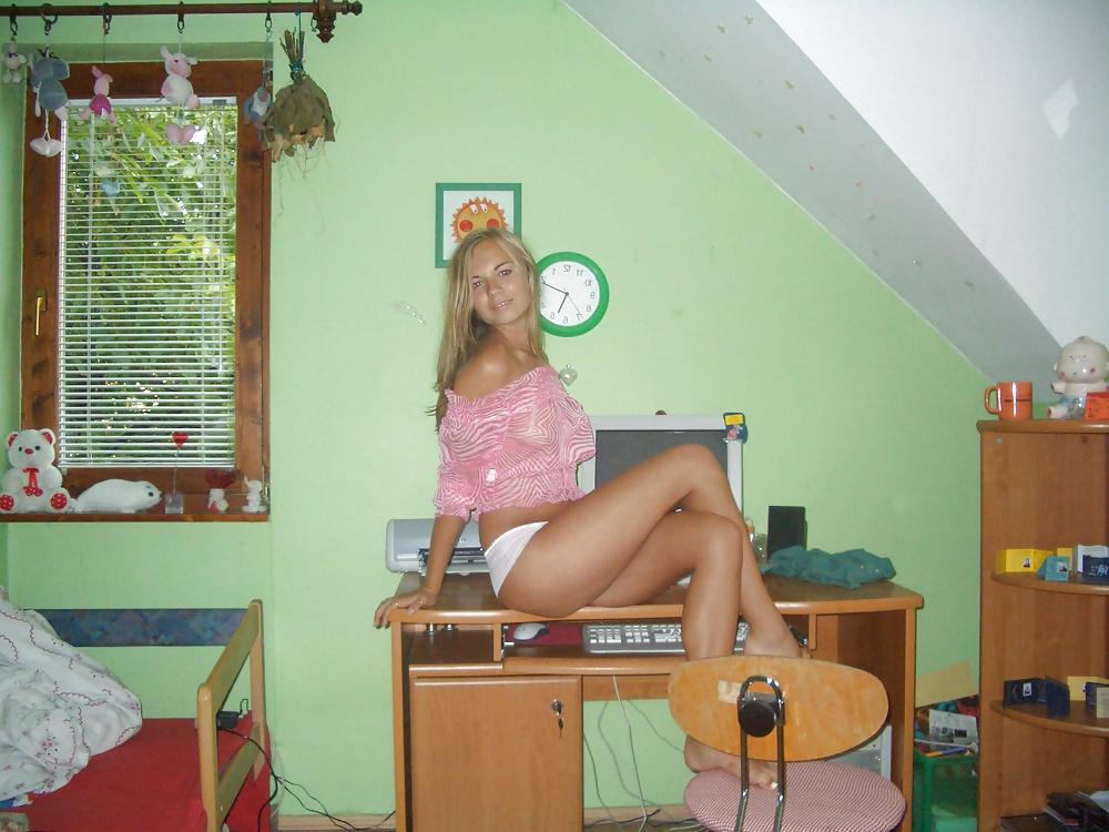 23P Pretty Amateur Teen Suzzie