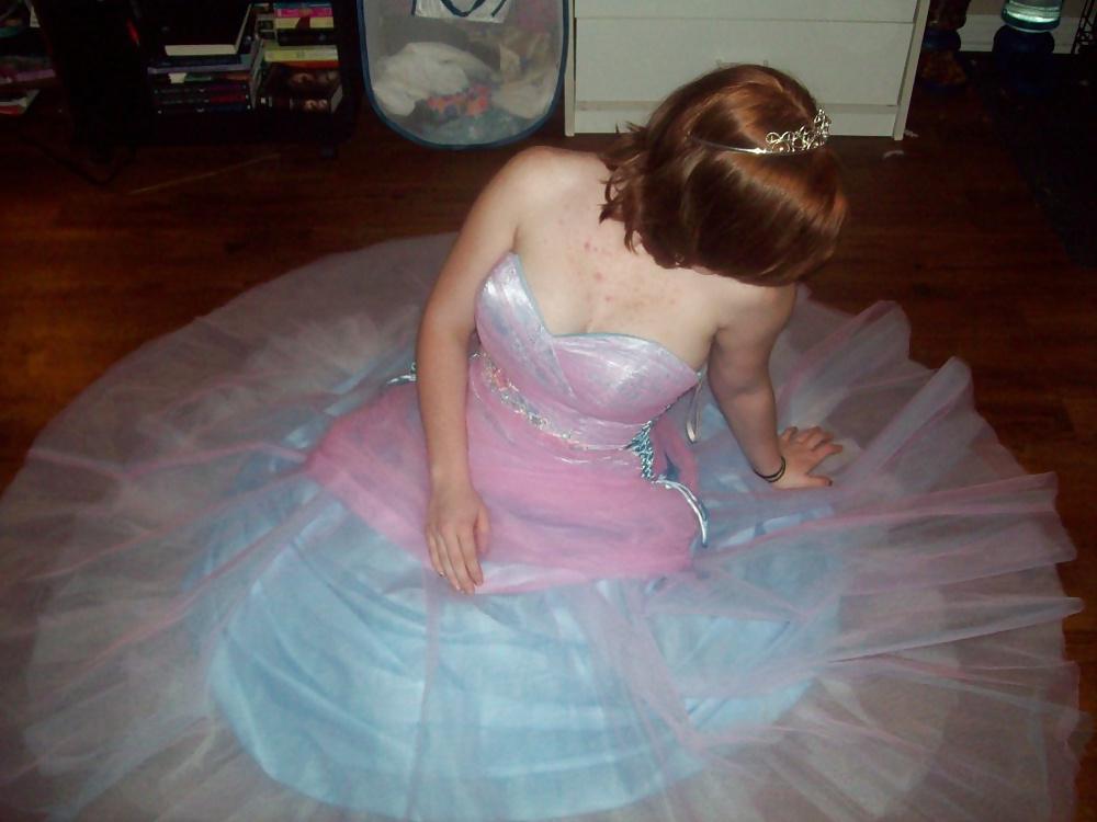 23P Pretty Amateur Teen Lilli