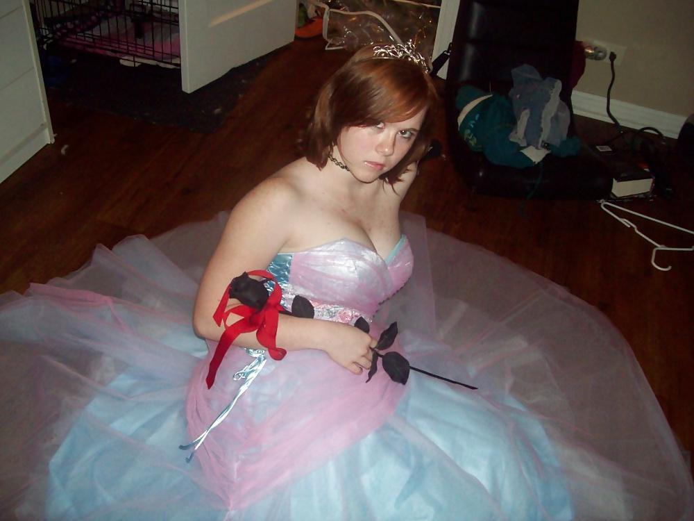 23P Pretty Amateur Teen Lilli