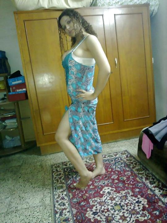 25P ARAB AMATEUR TEEN