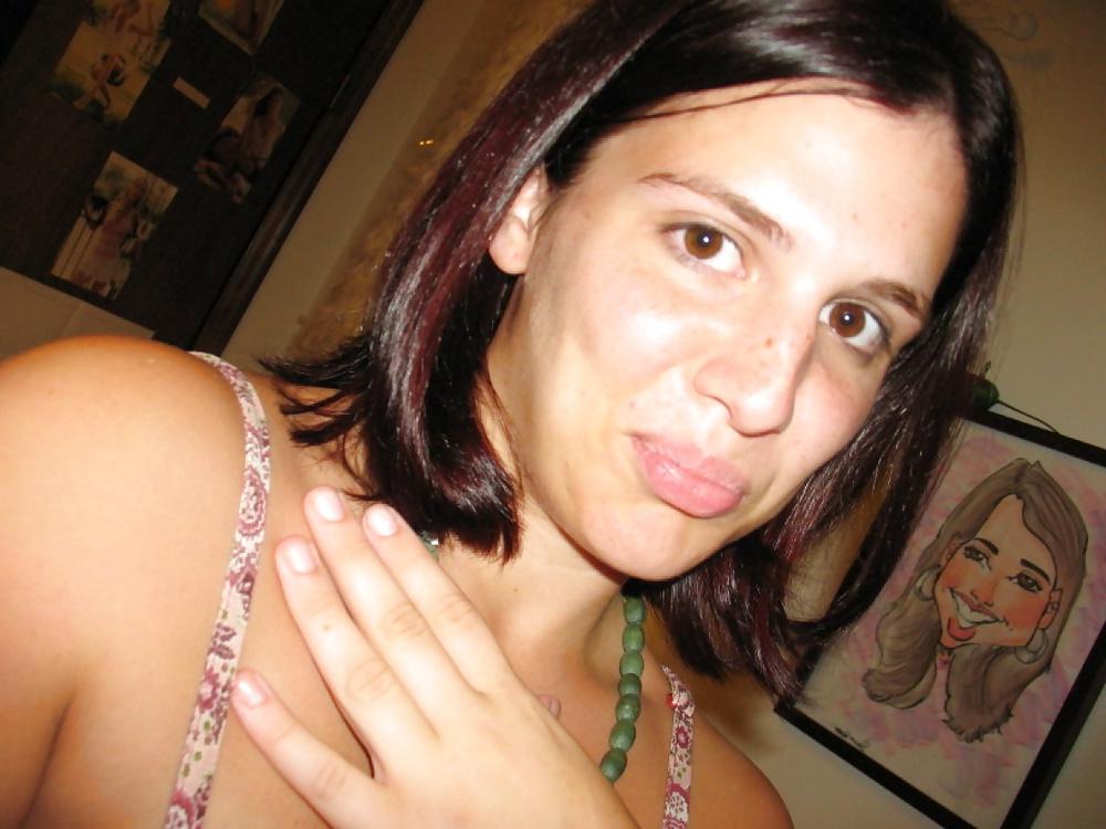 25P Pretty Amateur Teen Carole 2