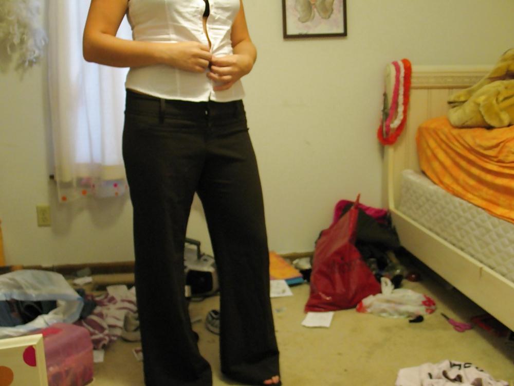 25P Pretty Amateur Teen Carole 2