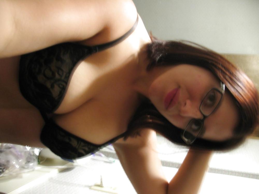 25P Pretty Amateur Teen Carole 1