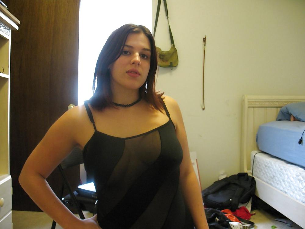 25P Pretty Amateur Teen Carole 1