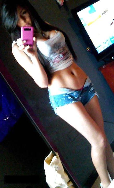 25P Sexting or some hot and sexy amateur teen