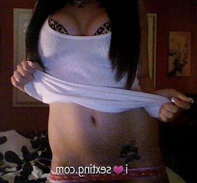 25P Sexting or some hot and sexy amateur teen