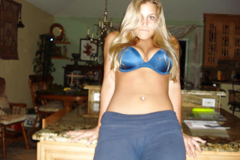 25P Pretty Amateur Teen Jenna