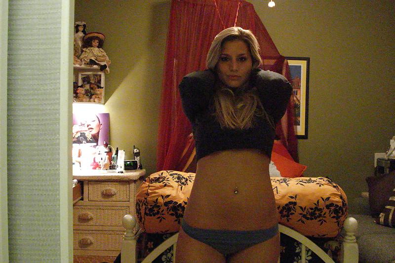 25P Pretty Amateur Teen Jenna