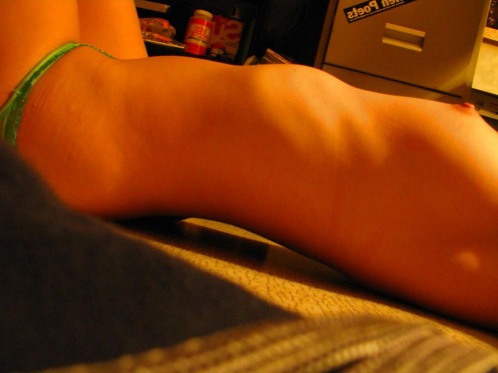 19P Pretty Amateur Teen Clea