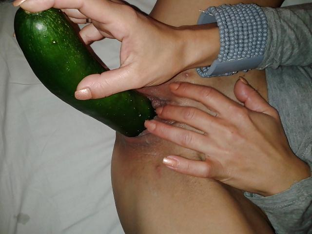 25P My sexy slut wife's gaping pussy