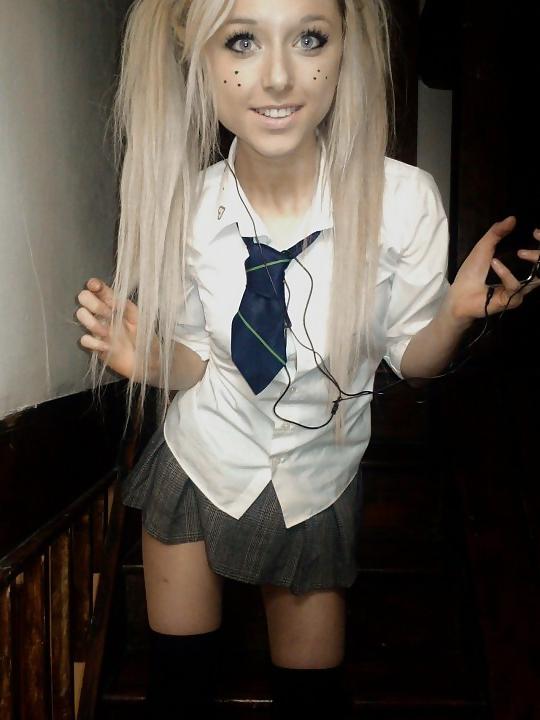 20P Amateur teen & milf mix 2