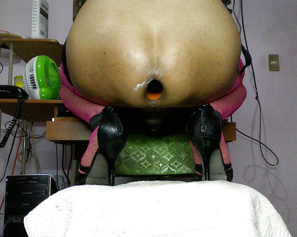11P Open ass hole