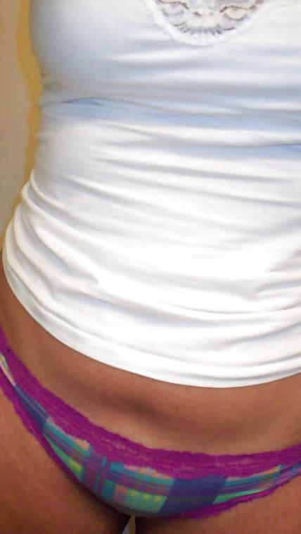 25P Pretty Amateur Teen Nadia