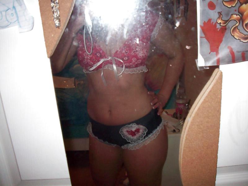 25P Pretty Amateur Teen Nadia