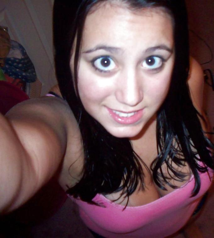 25P Pretty Amateur Teen Nadia