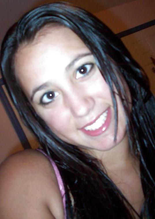 25P Pretty Amateur Teen Nadia