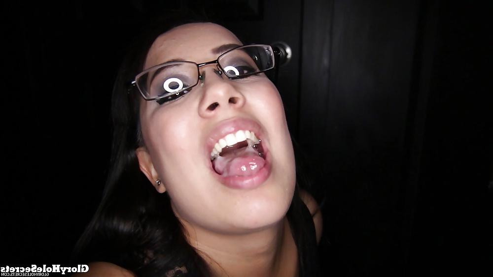 25P Gloryhole Secrets Mia HD photos 1
