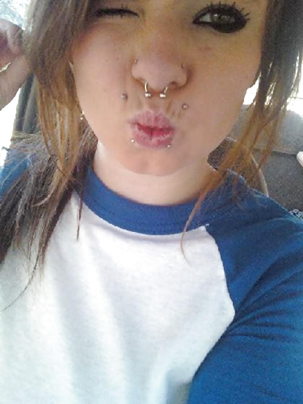 25P Pretty Amateur Teen Gabbi
