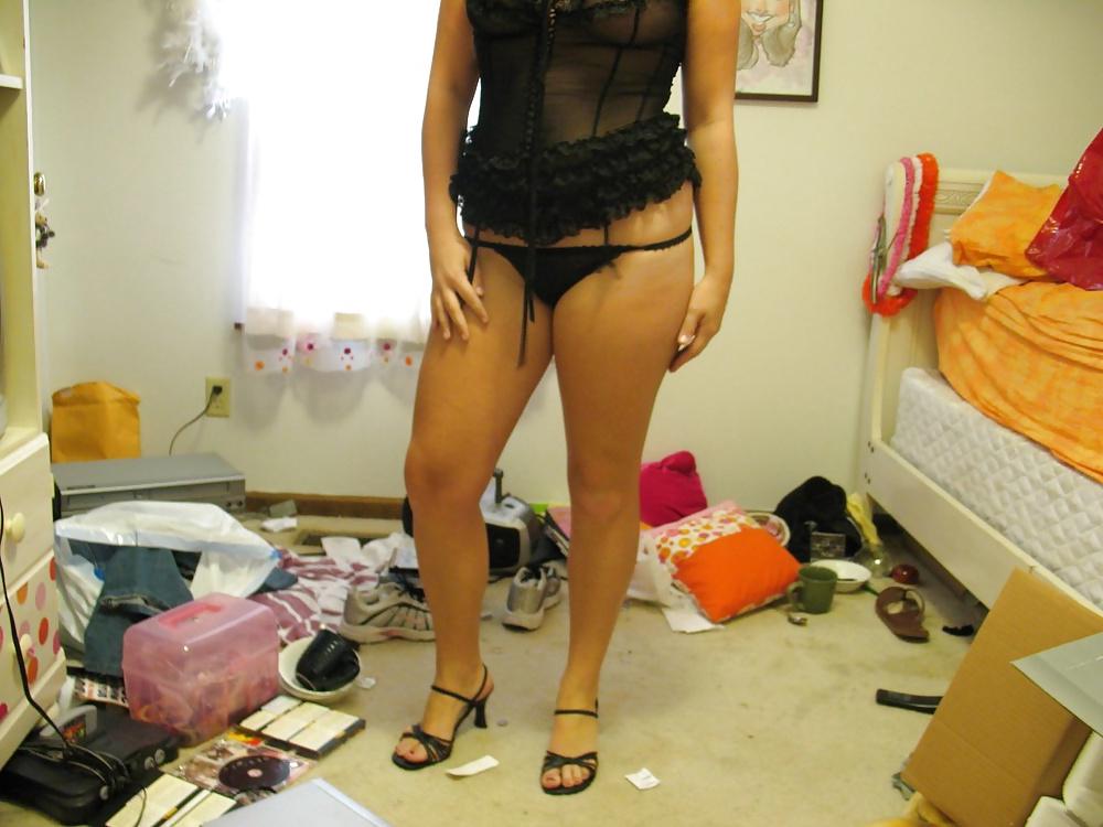 25P Pretty Amateur Teen Carole 5