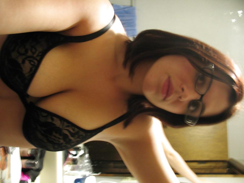 25P Pretty Amateur Teen Carole 5