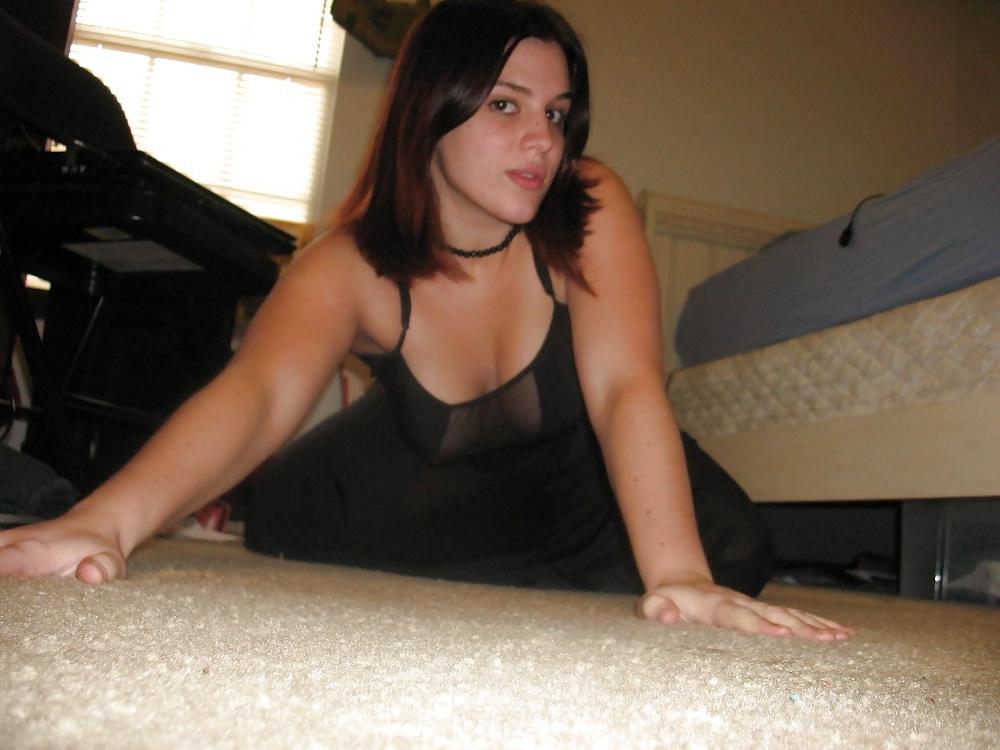 25P Pretty Amateur Teen Carole 5