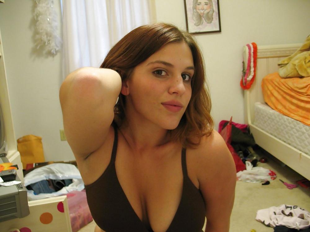 25P Pretty Amateur Teen Carole 5