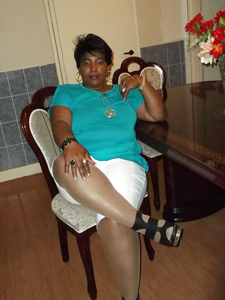 25P Fat Ebony Whore