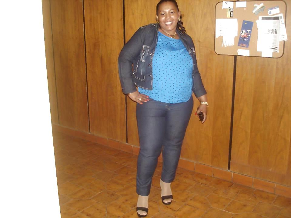 25P Fat Ebony Whore