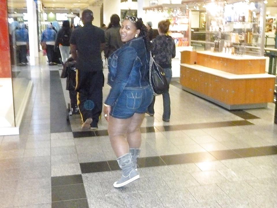 25P Fat Ebony Whore