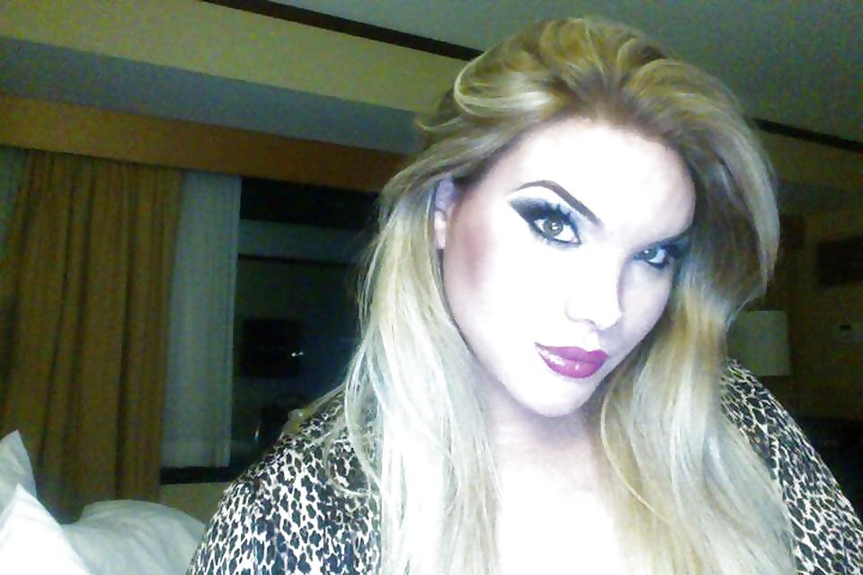 25P Amateur beautiful shemale