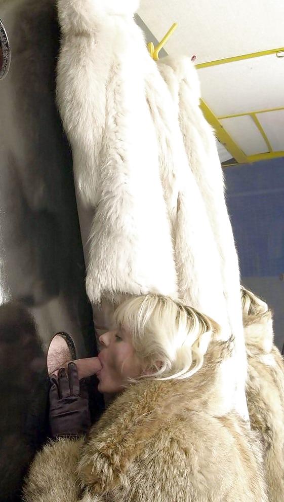 21P Glory Hole In Furs