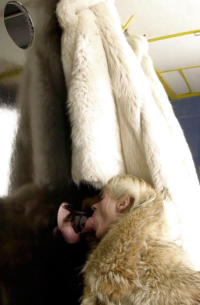 21P Glory Hole In Furs