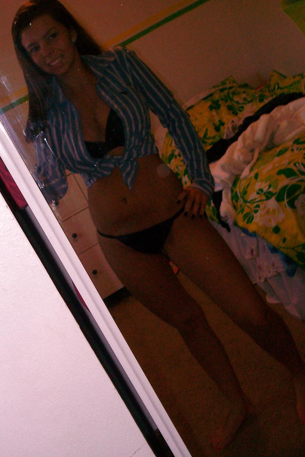 8P Exposed amateur teen