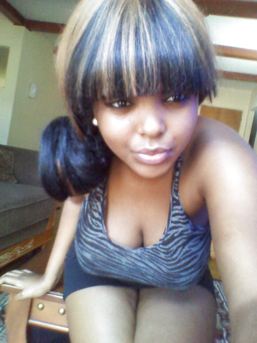23P Hot Ebony Teen Selfies