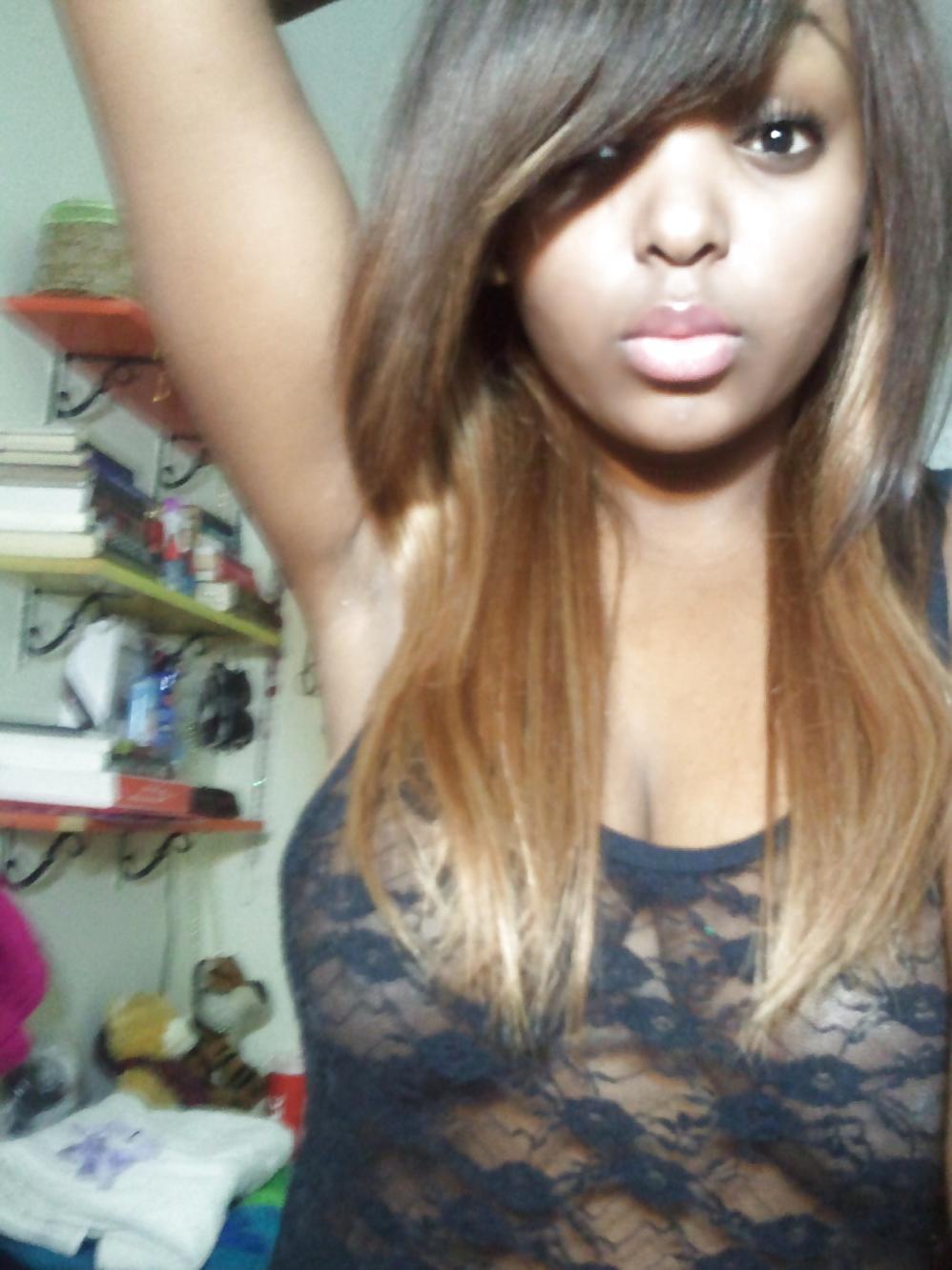 23P Hot Ebony Teen Selfies