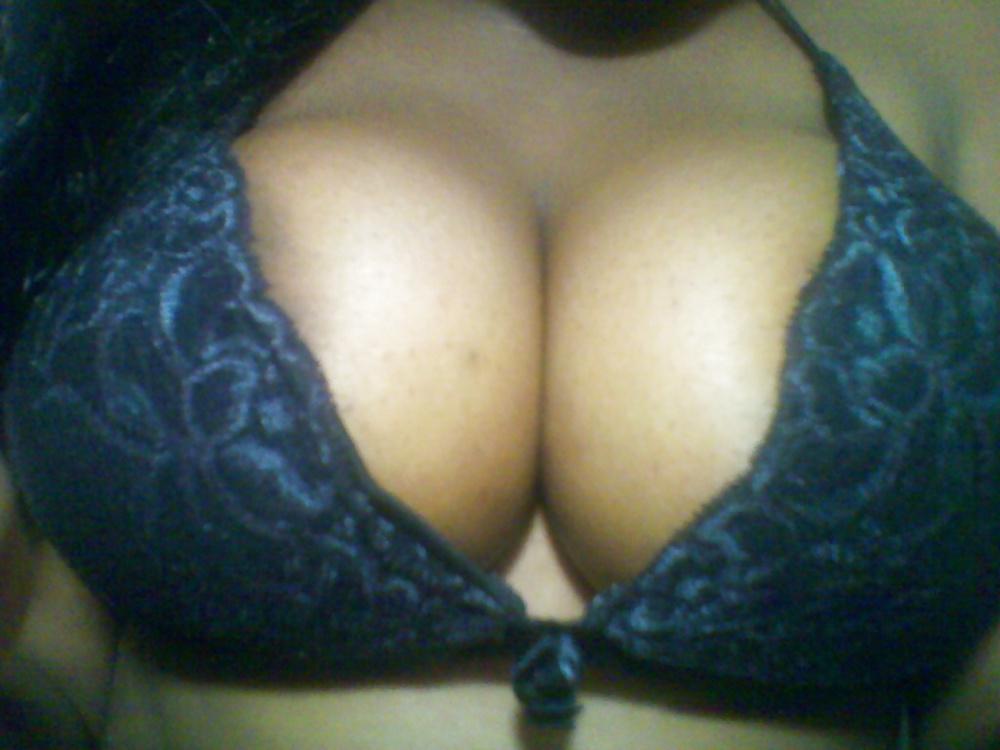 23P Hot Ebony Teen Selfies