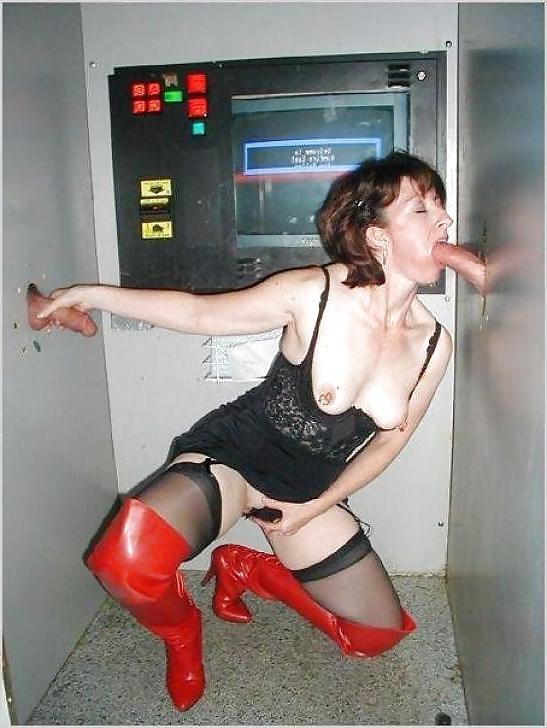 25P GLORY HOLE