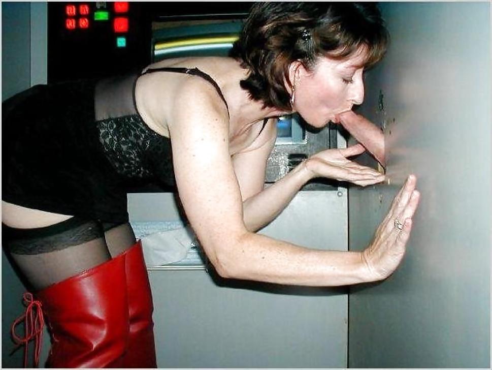 25P GLORY HOLE
