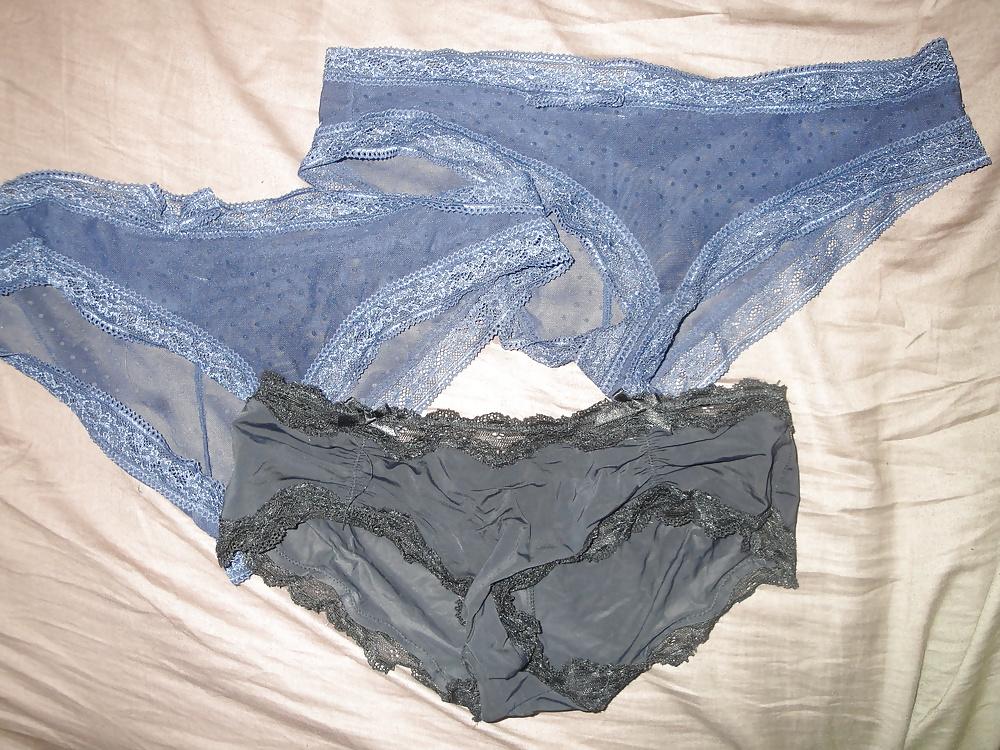 20P Friend's Dirty Panties