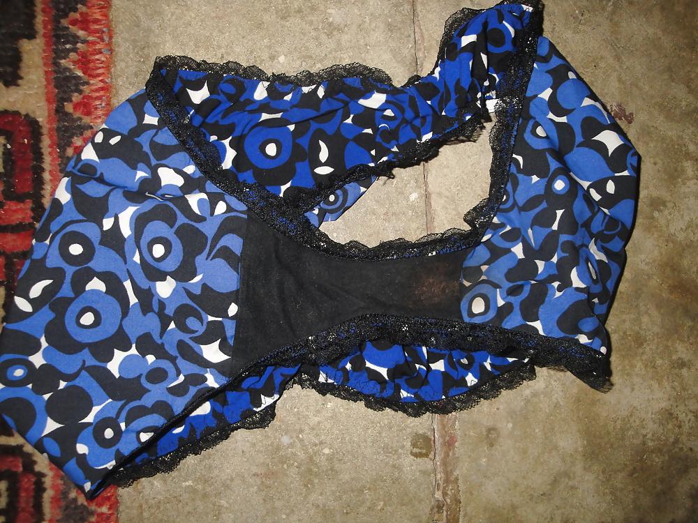 20P Friend's Dirty Panties