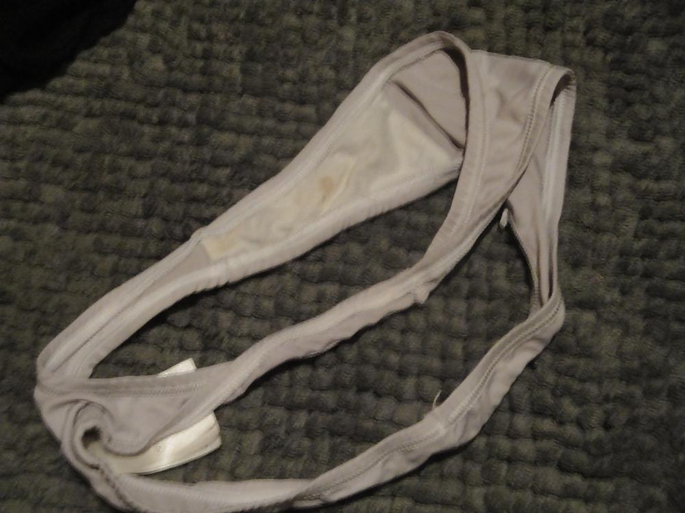 20P Friend's Dirty Panties