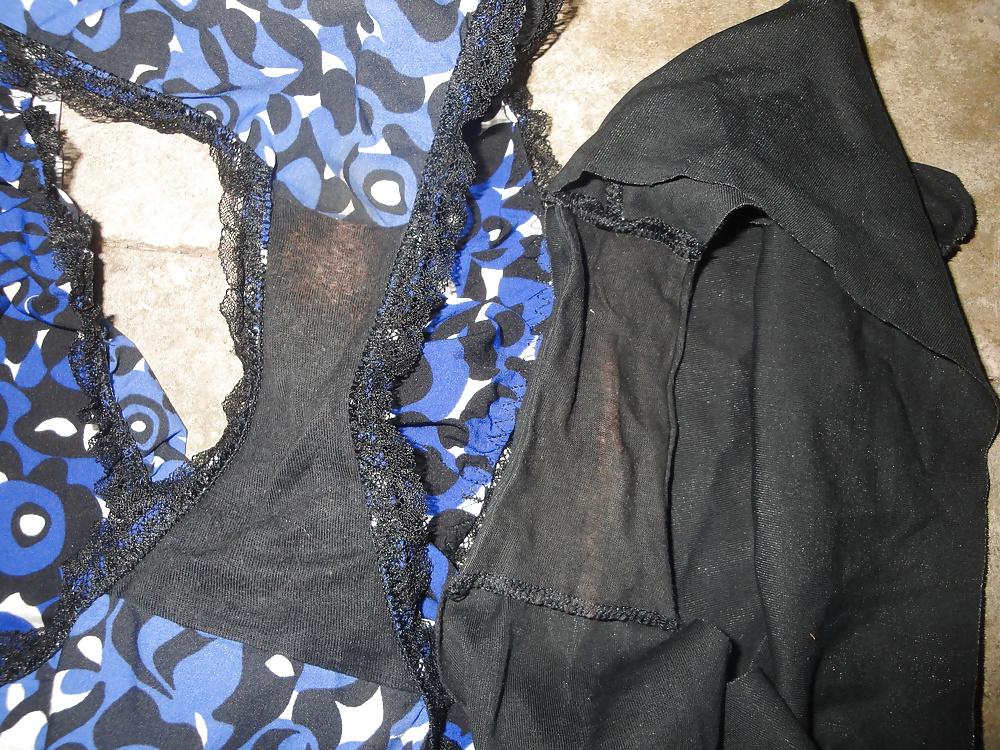 20P Friend's Dirty Panties