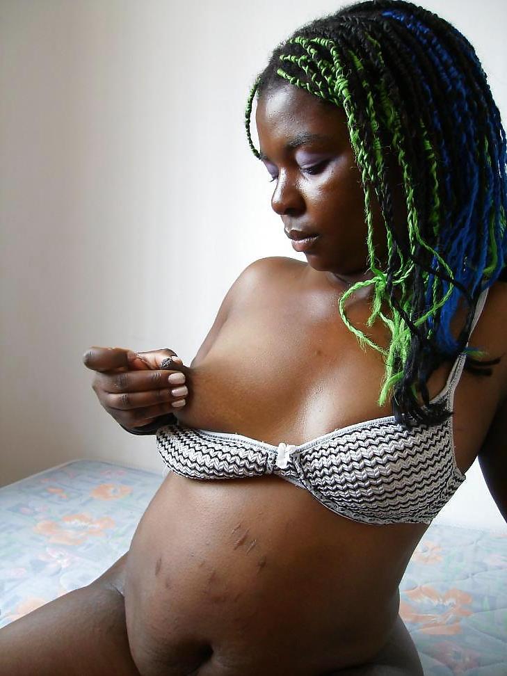 10P Ebony bbw showing off