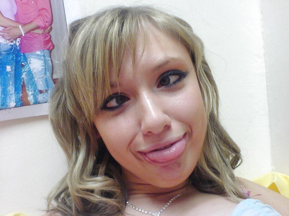 25P Playful College Couple