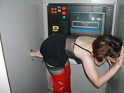 15P Glory hole 01