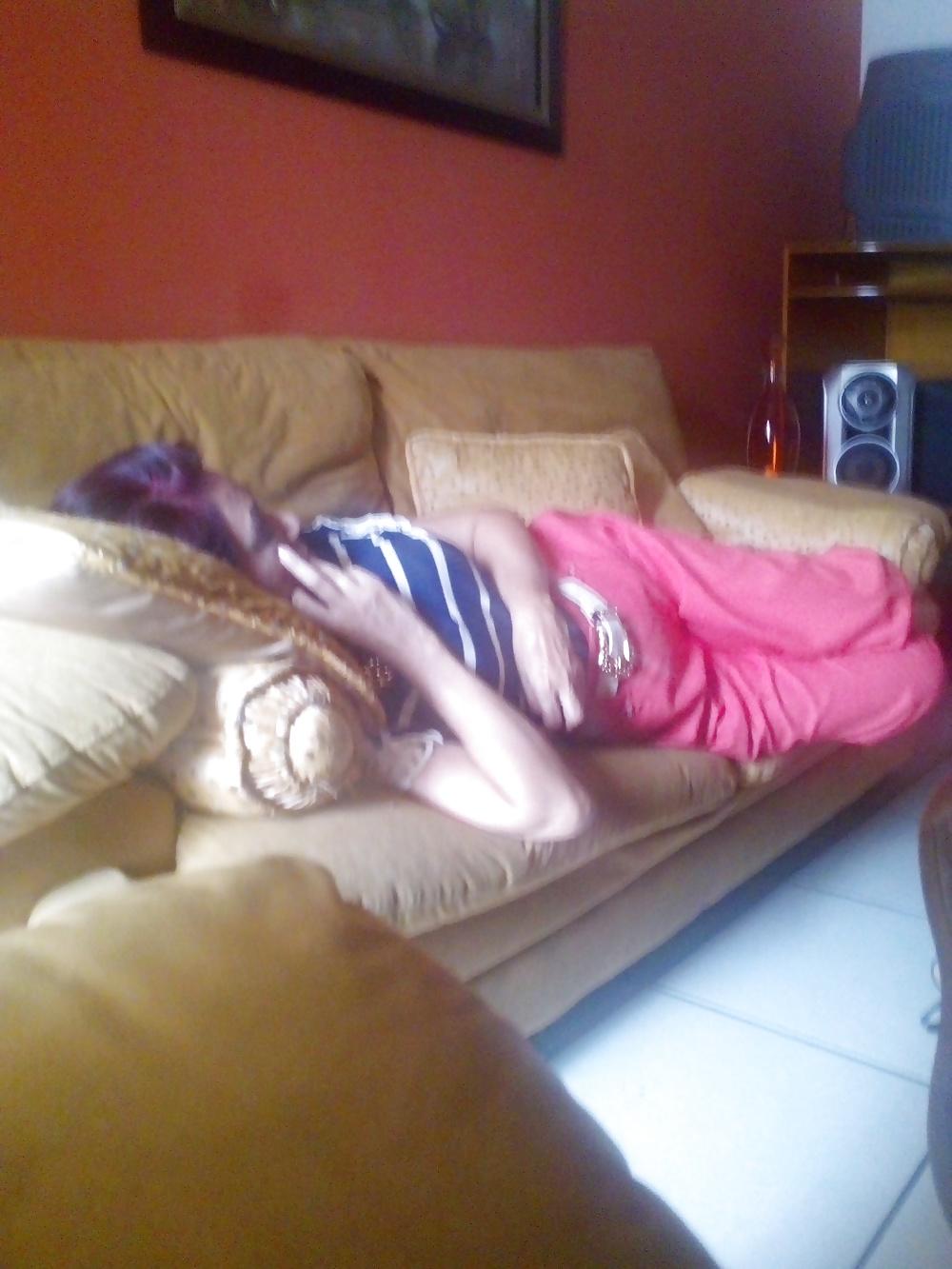 9P MILFs feet from mums friend